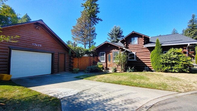 property at 17420 SE Franklin Ct