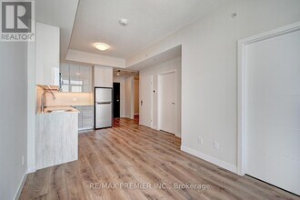 60 Frederick St in Kitchener, ON - Building Photo - Building Photo