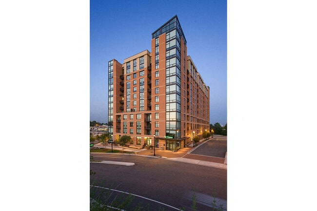 IO Piazza by Windsor in Arlington, VA - Building Photo - Building Photo