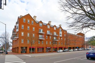 Crawford Square Condos in Portsmouth, VA - Building Photo - Building Photo