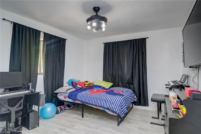property at 1846 Seafan Cir