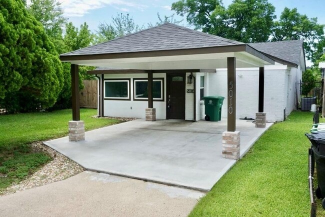 5010 Malmedy Rd in Houston, TX - Building Photo - Building Photo