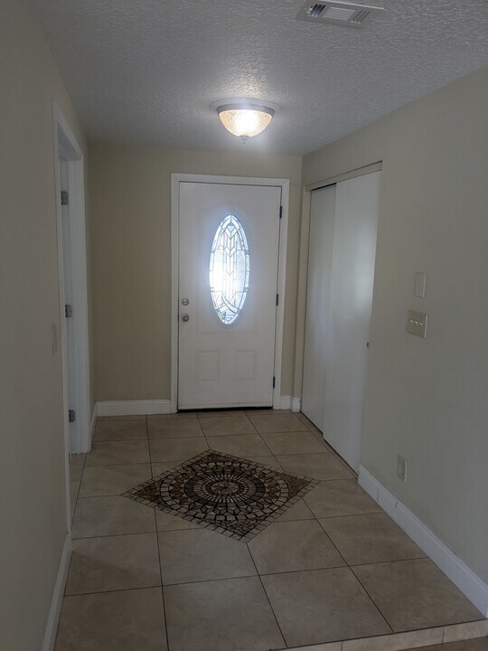 2 Fairview Ln in Palm Coast, FL - Building Photo