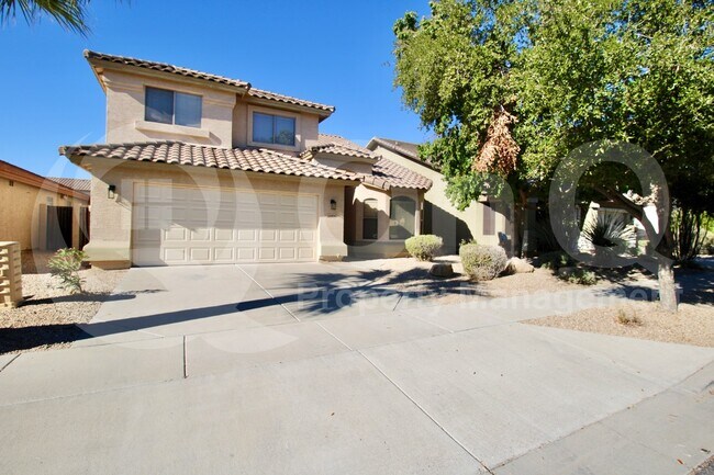 20814 N 38th St in Phoenix, AZ - Foto de edificio - Building Photo