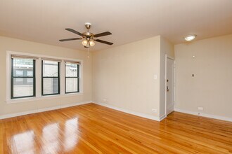 4843 N Wolcott Ave, Unit 3B in Chicago, IL - Building Photo - Building Photo
