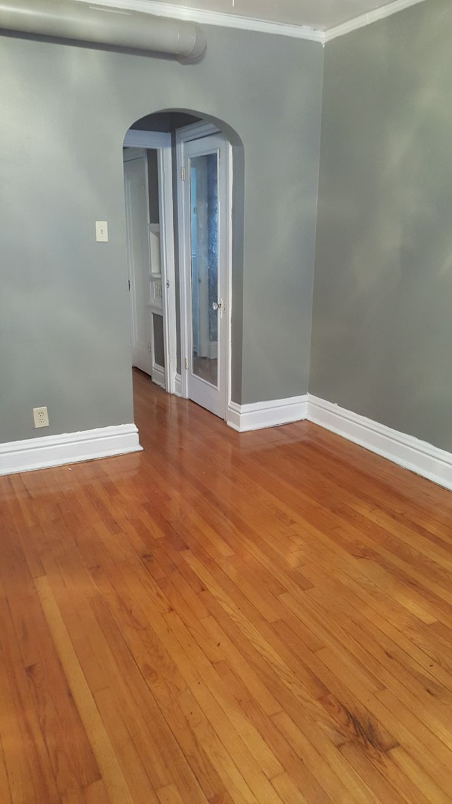 3858 Bamberger Ave-Unit -2W in St. Louis, MO - Foto de edificio - Building Photo