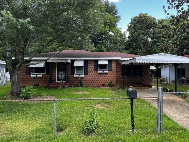 property at 2843 Knox St