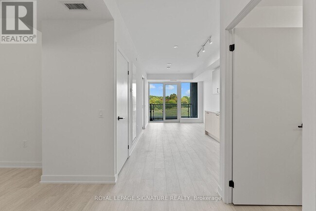 1 Kyle Lowry Rd in Toronto, ON - Building Photo - Building Photo