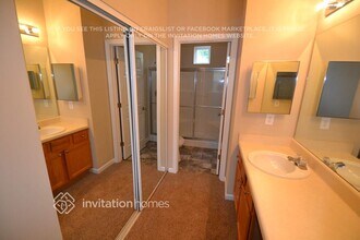 230 W Oaks Pl in Woodstock, GA - Foto de edificio - Building Photo