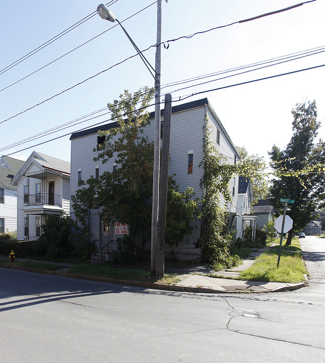 1427 Sunset Ave in Utica, NY - Building Photo