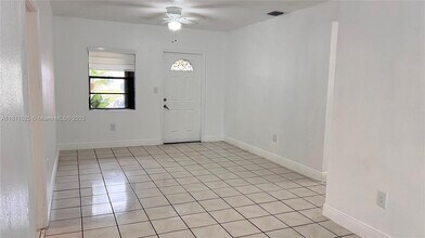 7380 SW 36th St in Miami, FL - Building Photo - Building Photo
