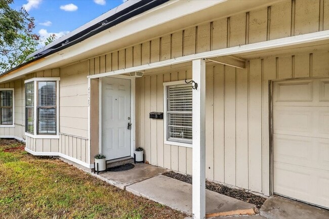 4729 Prinston Dr in Corpus Christi, TX - Building Photo - Building Photo