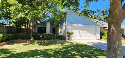 9 Waterfront Ct in Sacramento, CA - Building Photo - Building Photo