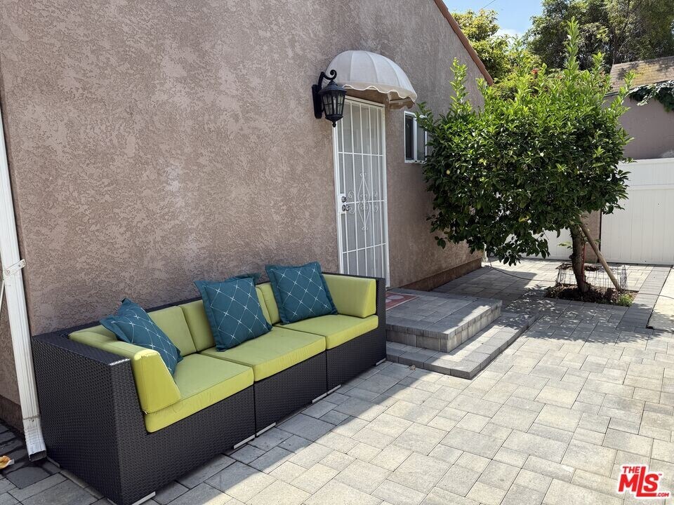 716 South St in Glendale, CA - Building Photo