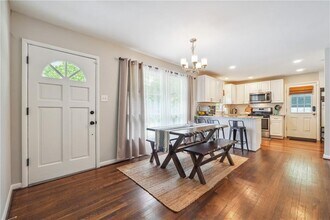 3483 Glensford Dr in Decatur, GA - Building Photo - Building Photo