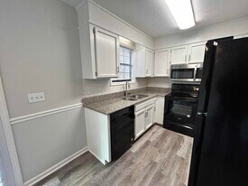 1816 Winding Way Dr in White House, TN - Building Photo