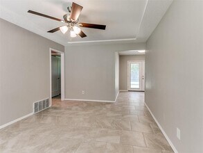 1608 Canterbury St in Norman, OK - Building Photo - Building Photo