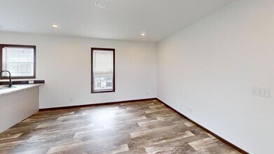 164 Northwest Dr in Bismarck, ND - Building Photo - Building Photo