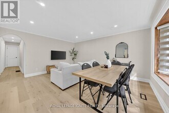 54 Bobmar Rd in Toronto, ON - Building Photo - Building Photo