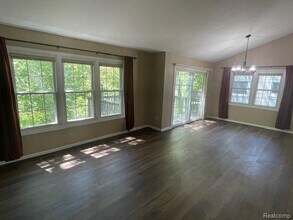 6871 Tanglewood in Waterford Township, MI - Building Photo - Building Photo