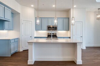 3744 Queen Rd in Sherman, TX - Building Photo - Building Photo