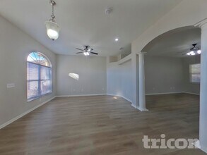 1810 Cattleman Dr in Brandon, FL - Building Photo - Building Photo