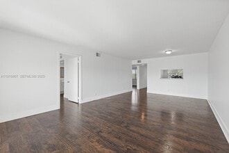 12950 SW 4th Ct in Pembroke Pines, FL - Building Photo - Building Photo