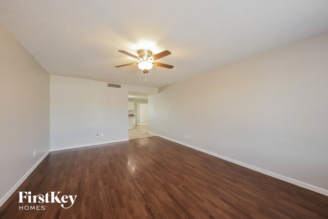 11002 N 45th Ln in Glendale, AZ - Building Photo - Building Photo