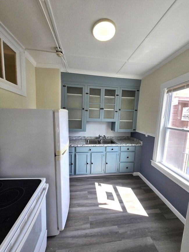 47 Montgomery St in Pawtucket, RI - Building Photo - Building Photo