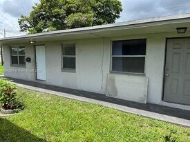 853 SW 9th St in Hallandale Beach, FL - Building Photo