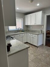 6247 Oak Crest Way in Los Angeles, CA - Building Photo - Building Photo