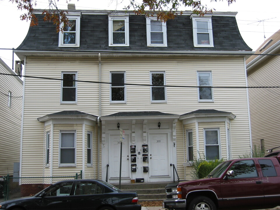 357 Windsor St, Unit 2 in Cambridge, MA - Foto de edificio