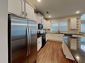 776 Somersby Dr in Dallas, GA - Foto de edificio - Building Photo