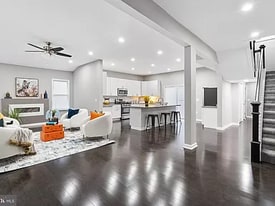 4214 Groveland Ave in Baltimore, MD - Building Photo