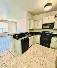 600 Rosemoor Ct in Yukon, OK - Building Photo - Building Photo