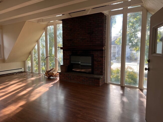 21 Hawthorn Ave in Winthrop, MA - Building Photo - Building Photo