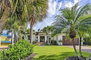 159 Conners Ave in Naples, FL - Foto de edificio - Building Photo