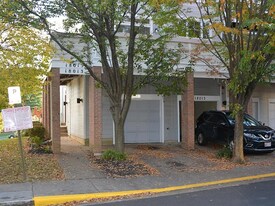 18013 Royal Bonnet Cir in Gaithersburg, MD - Building Photo