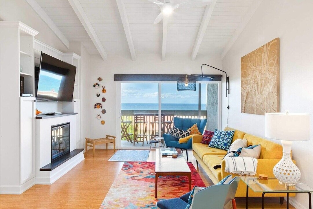 411 S Sierra Ave in Solana Beach, CA - Building Photo