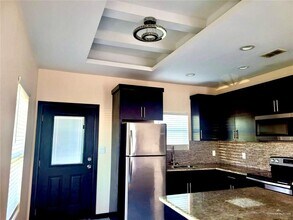 9 Whitewing Ave in Edinburg, TX - Building Photo - Building Photo