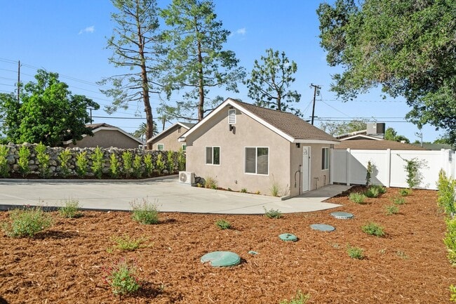 property at 1318 Malachite Ave