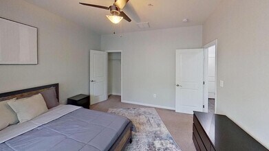 2 Mustang Dr in La Plata, MD - Building Photo - Building Photo