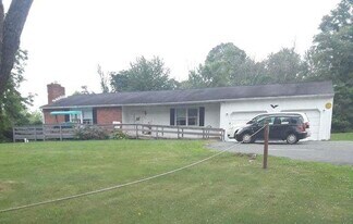 2271 Trolley Bridge Rd in Quakertown, PA - Building Photo