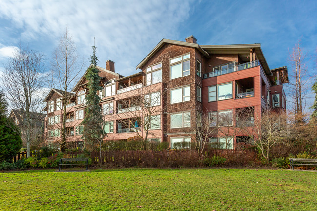 Regattta in New Westminster, BC - Building Photo - Building Photo