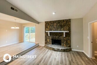 8557 Peartree Ct in Riverdale, GA - Building Photo - Building Photo