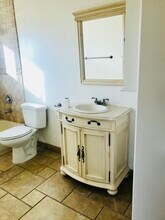 5255 Denny Ave, Unit 5255 in Los Angeles, CA - Building Photo - Building Photo