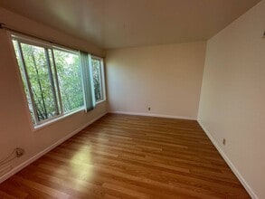 Campus Apartments in Eugene, OR - Foto de edificio - Floor Plan