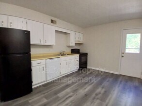 1314 E Frederick St in Independence, MO - Building Photo - Building Photo