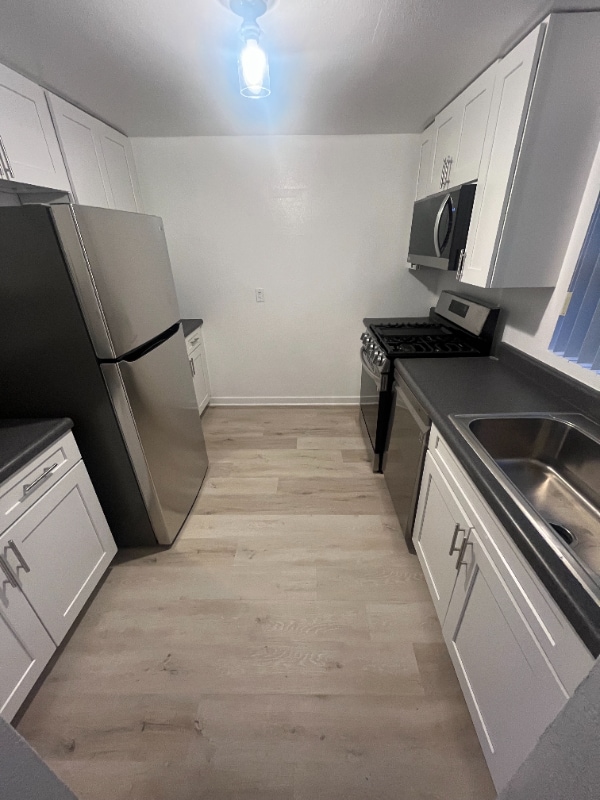 555 Oak St, Unit 301