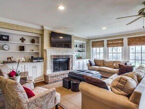 4325 Grassmere Ln in Dallas, TX - Building Photo - Building Photo